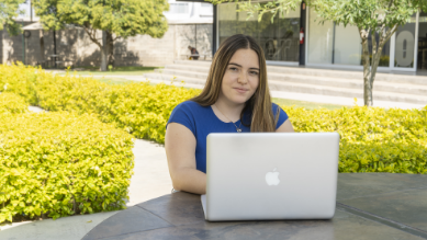 licenciatura-en-comercio-y-negocios-internacionales-filtro-uca-desktop